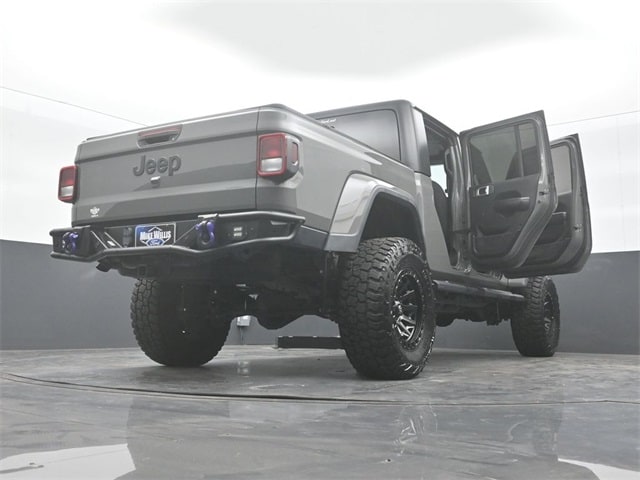 used 2020 Jeep Gladiator car, priced at $33,983
