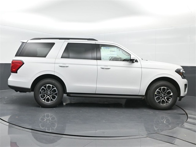 new 2024 Ford Expedition car, priced at $55,975