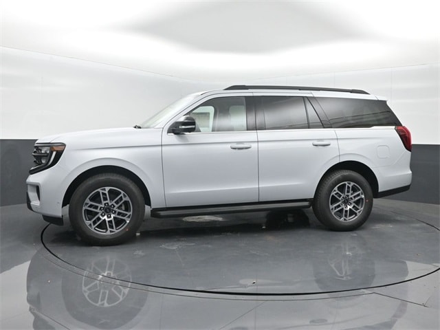 new 2025 Ford Expedition car, priced at $68,210