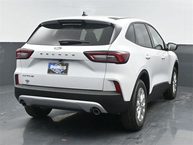 new 2025 Ford Escape car, priced at $30,140