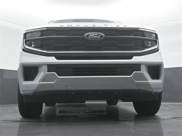 new 2025 Ford Expedition car, priced at $82,435