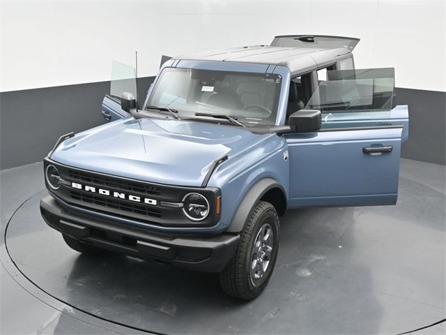new 2025 Ford Bronco car, priced at $45,095