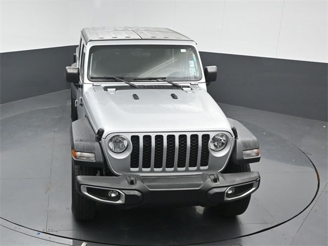 used 2023 Jeep Gladiator car, priced at $32,789
