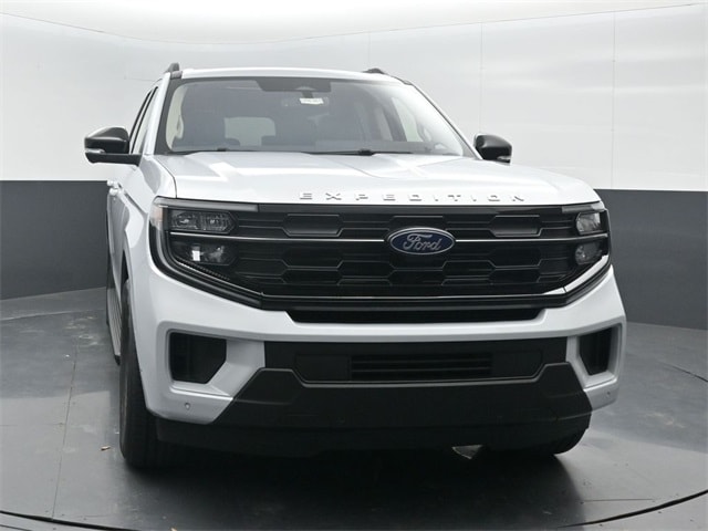 new 2025 Ford Expedition car, priced at $71,210