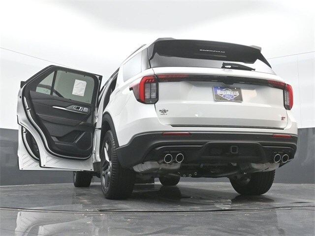 new 2025 Ford Explorer car, priced at $61,620