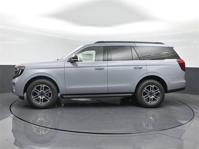new 2025 Ford Expedition car, priced at $69,205