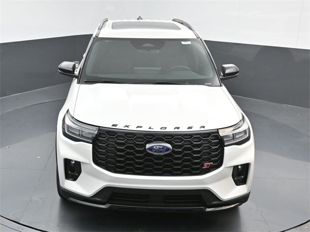 new 2025 Ford Explorer car, priced at $61,620