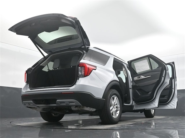 new 2025 Ford Explorer car, priced at $41,620