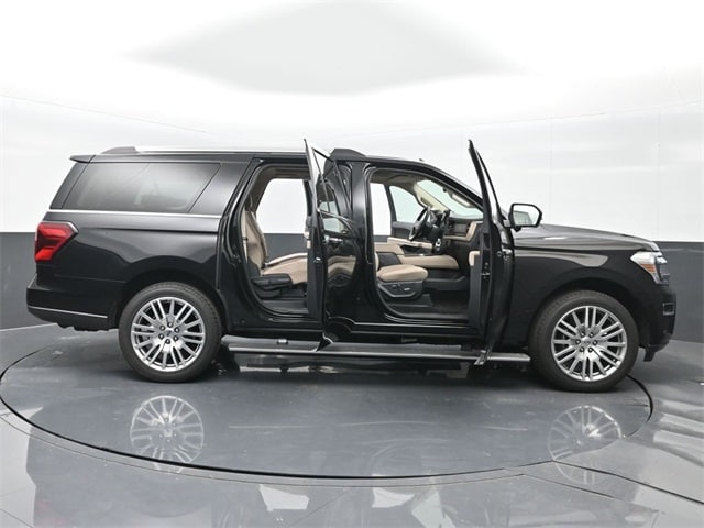 new 2024 Ford Expedition car, priced at $63,900