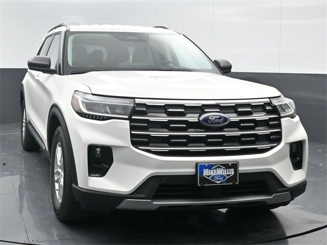 new 2025 Ford Explorer car, priced at $42,105