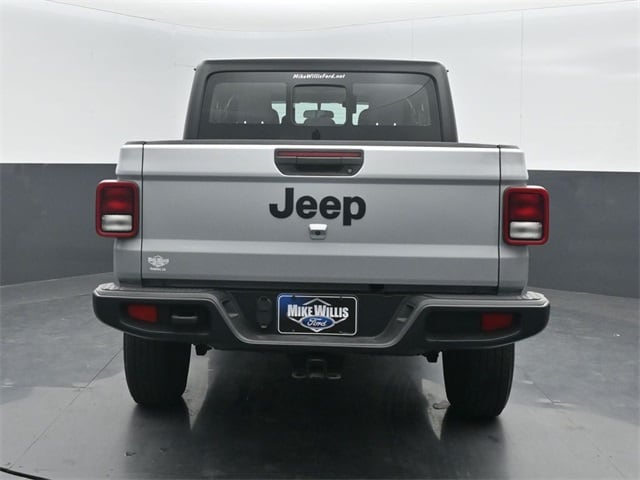 used 2023 Jeep Gladiator car, priced at $32,789