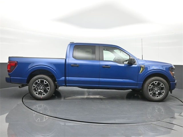 new 2024 Ford F-150 car, priced at $43,026