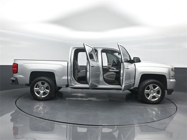 used 2018 Chevrolet Silverado 1500 car, priced at $27,369