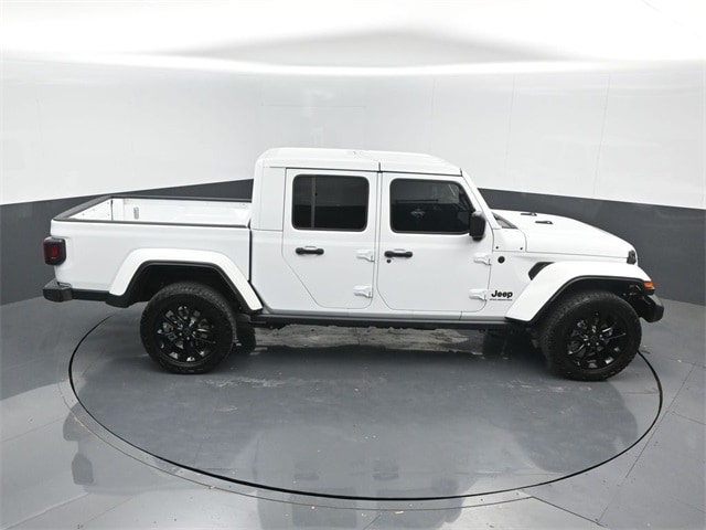 used 2024 Jeep Gladiator car, priced at $37,988