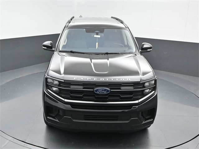 new 2025 Ford Expedition car, priced at $68,210