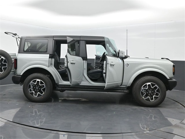 new 2024 Ford Bronco car, priced at $51,755