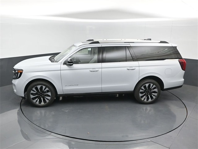 new 2025 Ford Expedition car, priced at $82,435