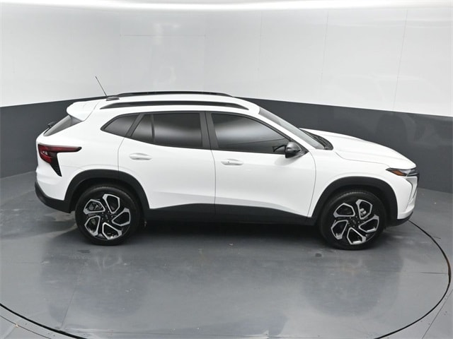 used 2025 Chevrolet Trax car, priced at $24,182