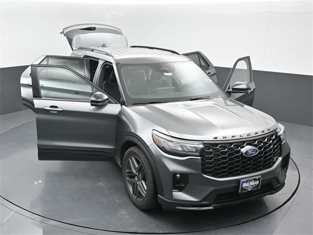 new 2025 Ford Explorer car, priced at $54,365