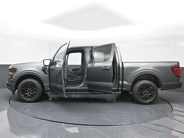 new 2024 Ford F-150 car, priced at $51,305