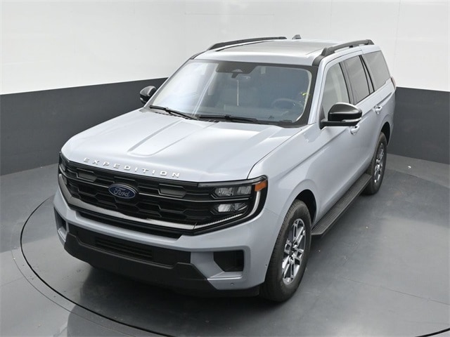 new 2025 Ford Expedition car, priced at $69,205