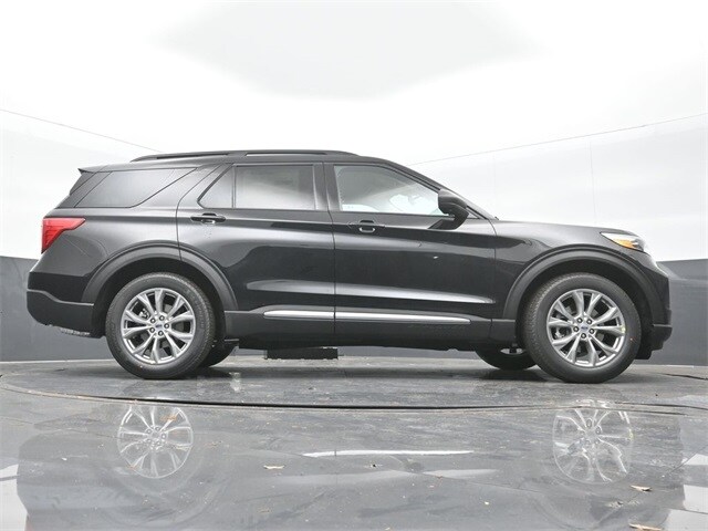 new 2024 Ford Explorer car, priced at $41,075