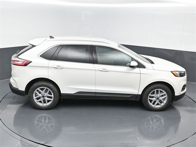 new 2024 Ford Edge car, priced at $37,020