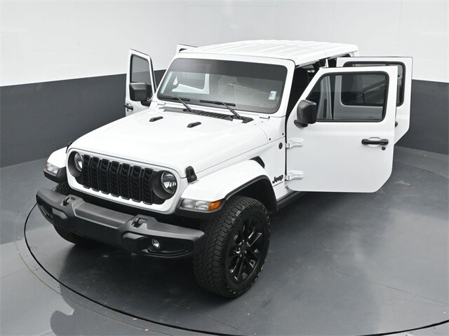 used 2024 Jeep Gladiator car, priced at $37,988