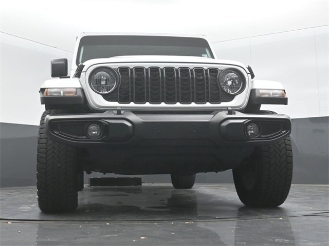 used 2024 Jeep Gladiator car, priced at $37,988