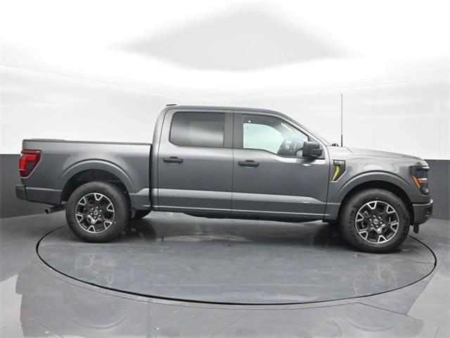 new 2025 Ford F-150 car, priced at $43,083