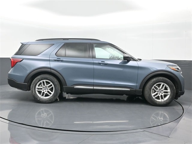 new 2025 Ford Explorer car, priced at $39,945