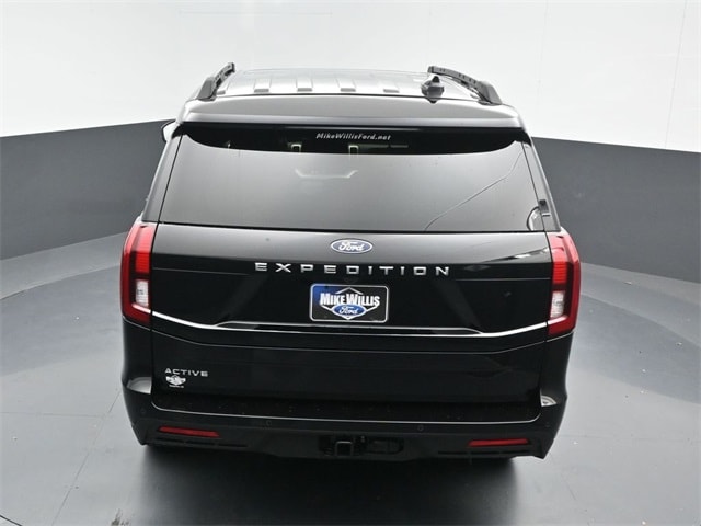 new 2025 Ford Expedition car, priced at $68,210