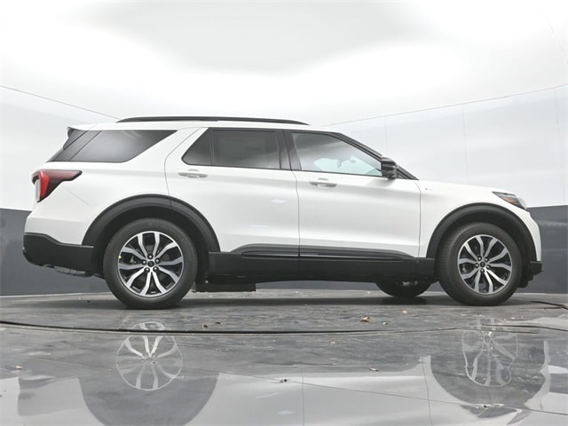 new 2025 Ford Explorer car, priced at $43,405