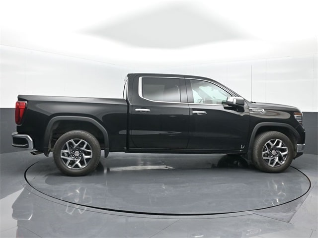 used 2022 GMC Sierra 1500 car, priced at $40,626