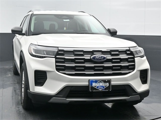 new 2025 Ford Explorer car, priced at $40,245