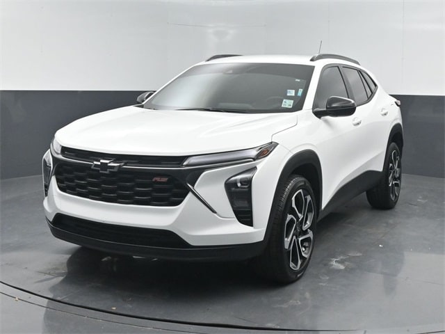 used 2025 Chevrolet Trax car, priced at $24,182