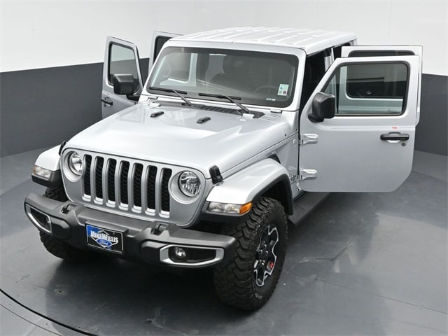 used 2023 Jeep Gladiator car, priced at $35,958