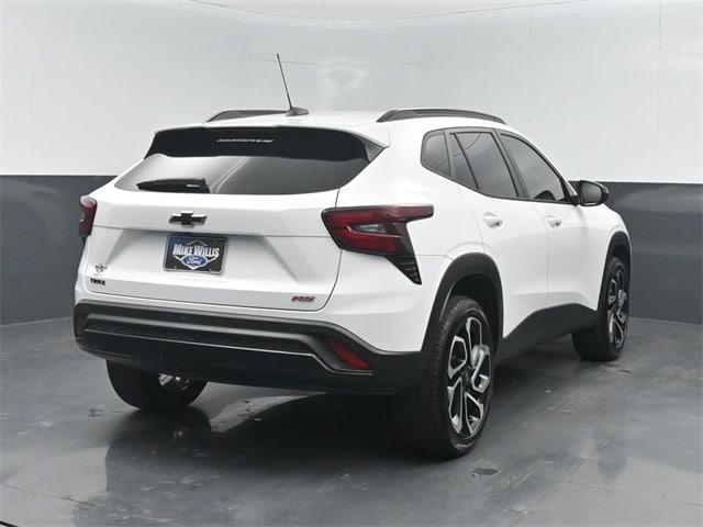 used 2025 Chevrolet Trax car, priced at $24,182