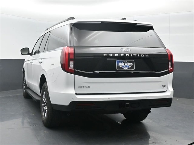 new 2025 Ford Expedition car, priced at $63,995