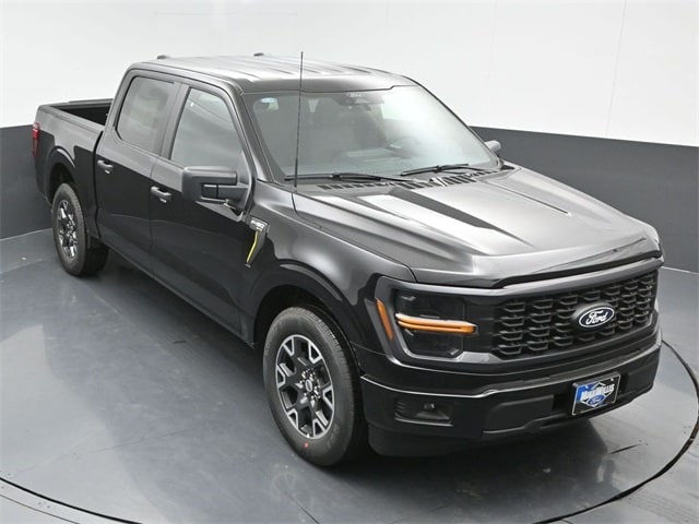 new 2024 Ford F-150 car, priced at $43,026