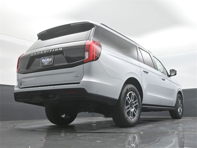 new 2025 Ford Expedition car, priced at $71,210