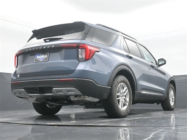 new 2025 Ford Explorer car, priced at $41,805