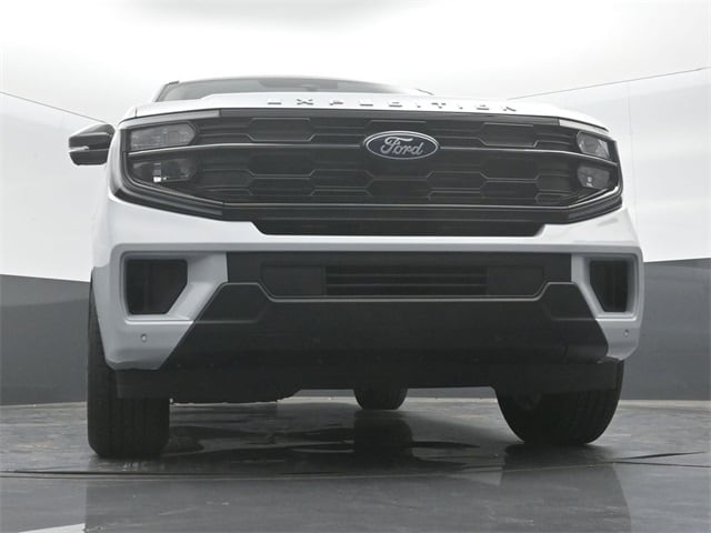 new 2025 Ford Expedition car, priced at $68,210