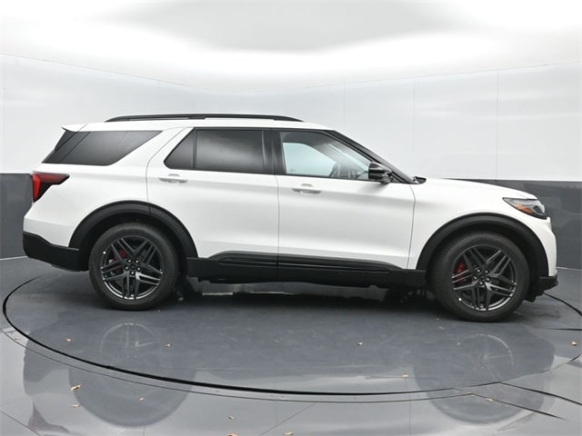 new 2025 Ford Explorer car, priced at $60,590