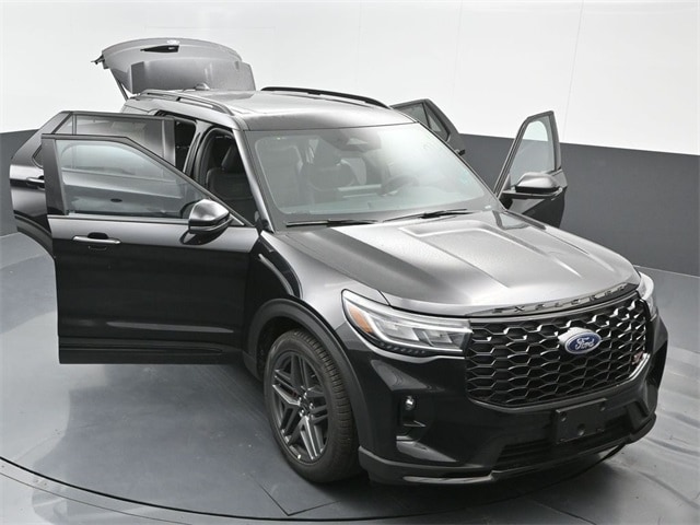 new 2025 Ford Explorer car, priced at $59,795