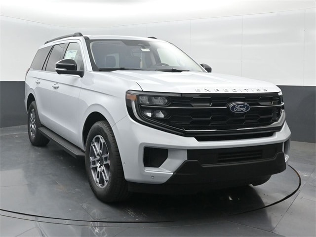 new 2025 Ford Expedition car, priced at $68,210