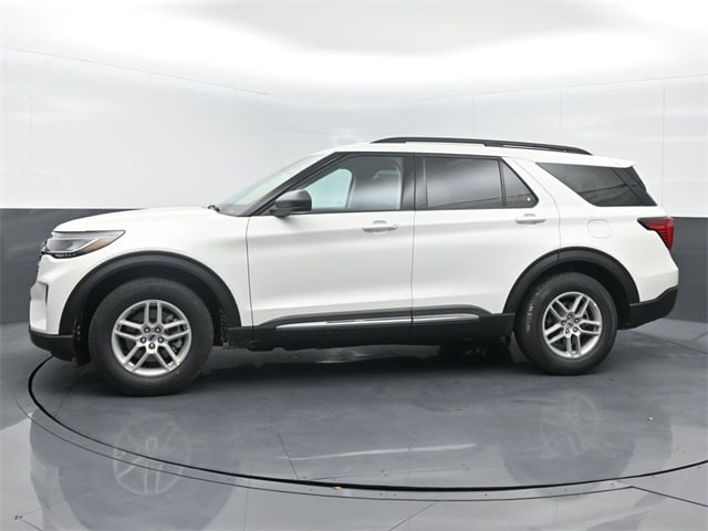 new 2025 Ford Explorer car, priced at $40,245