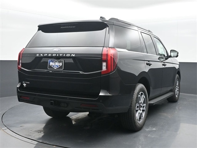 new 2025 Ford Expedition car, priced at $68,210