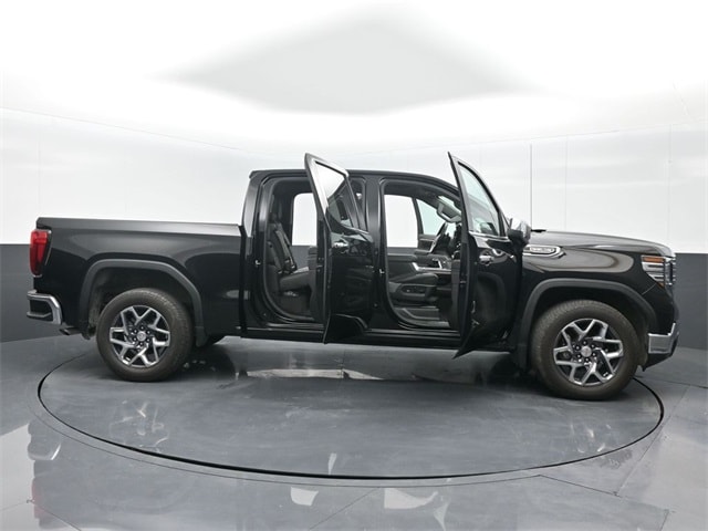 used 2022 GMC Sierra 1500 car, priced at $40,626