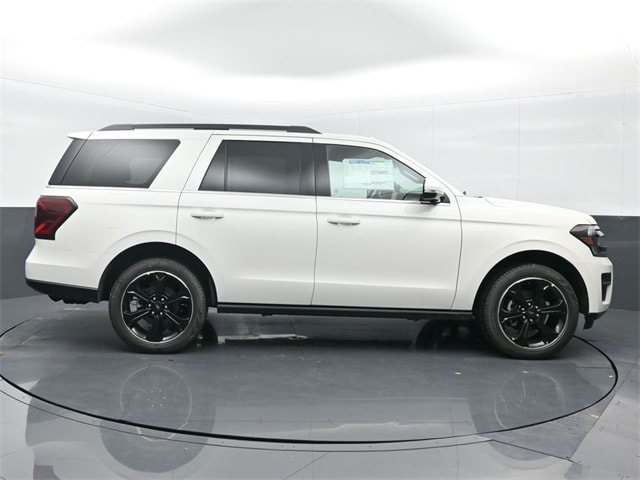 new 2024 Ford Expedition car, priced at $72,460